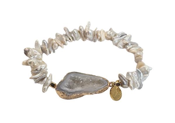 Natural Irregular Mother of Pearl Chips with Druzy Geode Agate Slice Charm Bracelet - Small
