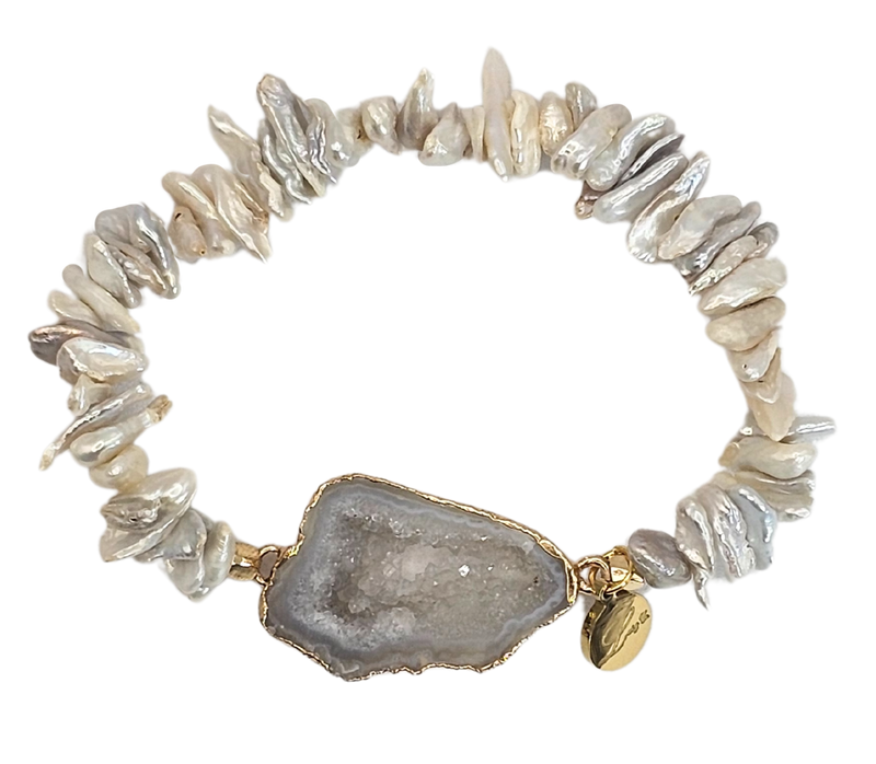 Natural Irregular Mother of Pearl Chips with Druzy Geode Agate Slice Charm Bracelet - Small